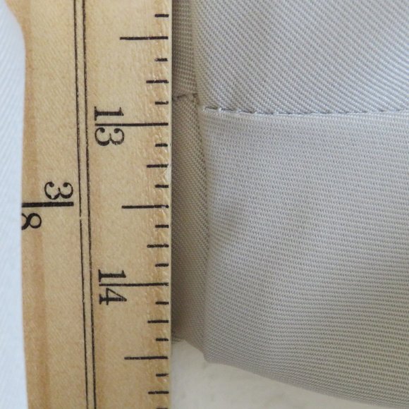 IZOD* Men's 1.5" Belt Loop Multipocketed Flat Front Khaki Golf Shorts~ Size 36 - Picture 6 of 13